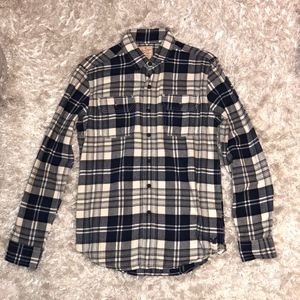 Flannel Plaid Long-Sleeve Shirt